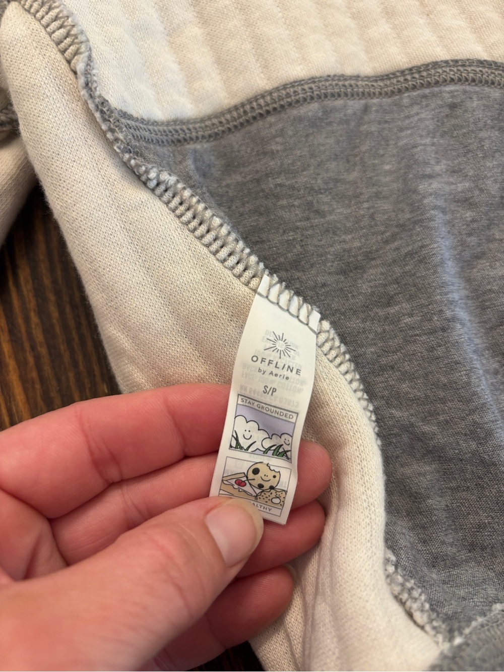 NWT OFFLINE by Aerie Gray Crewneck Pullover Sweatshirt Thumbholes Pockets S - Picture 4 of 13